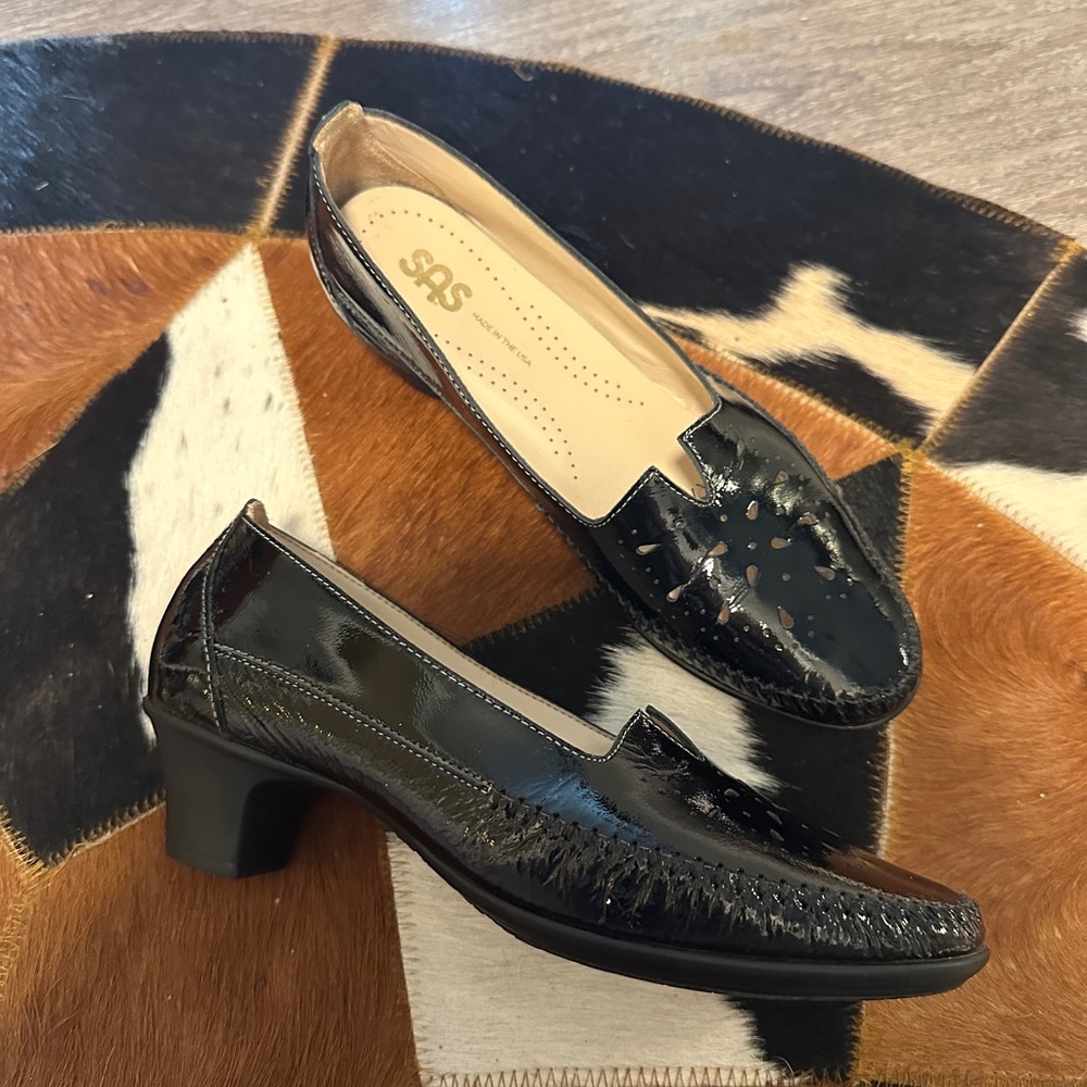 SAS Women's Shiny Black Loafers